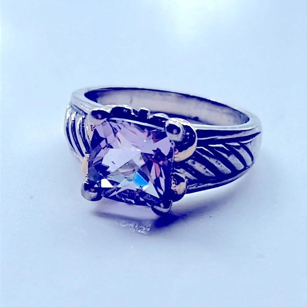 BJC 14k gold and sterling silver amethyst ring. 6.5 grams.